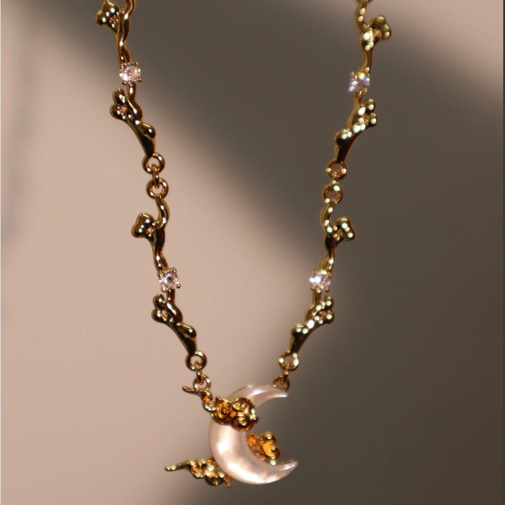 18K Real Gold Plated Diamonds Natural Shell Moon Necklace